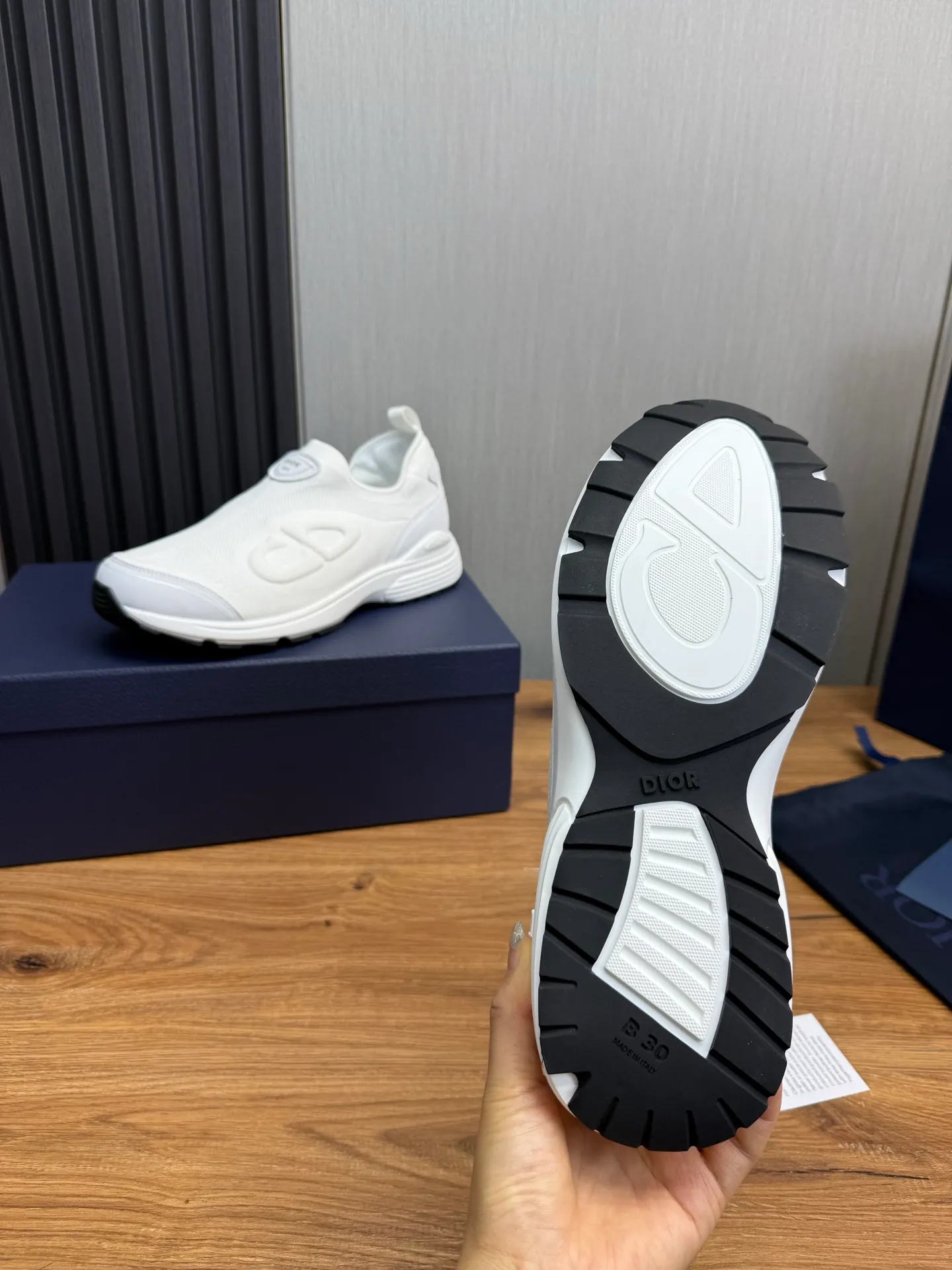 Men's shoes 💰580💰 Dior Dior B30 latest hot model shipped, original 1:1 manufacturing ▪️ Fabric: Original custom fly woven ▪️ Lining: Imported breathable mesh ▪️ Sole: Original molded non-slip outsole ▪️ Size: 38-45 (custom-made 45 non-returnable)